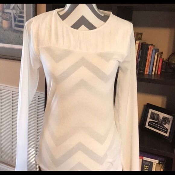 Esprit White Blouse SMALL EUC - Picture 1 of 2